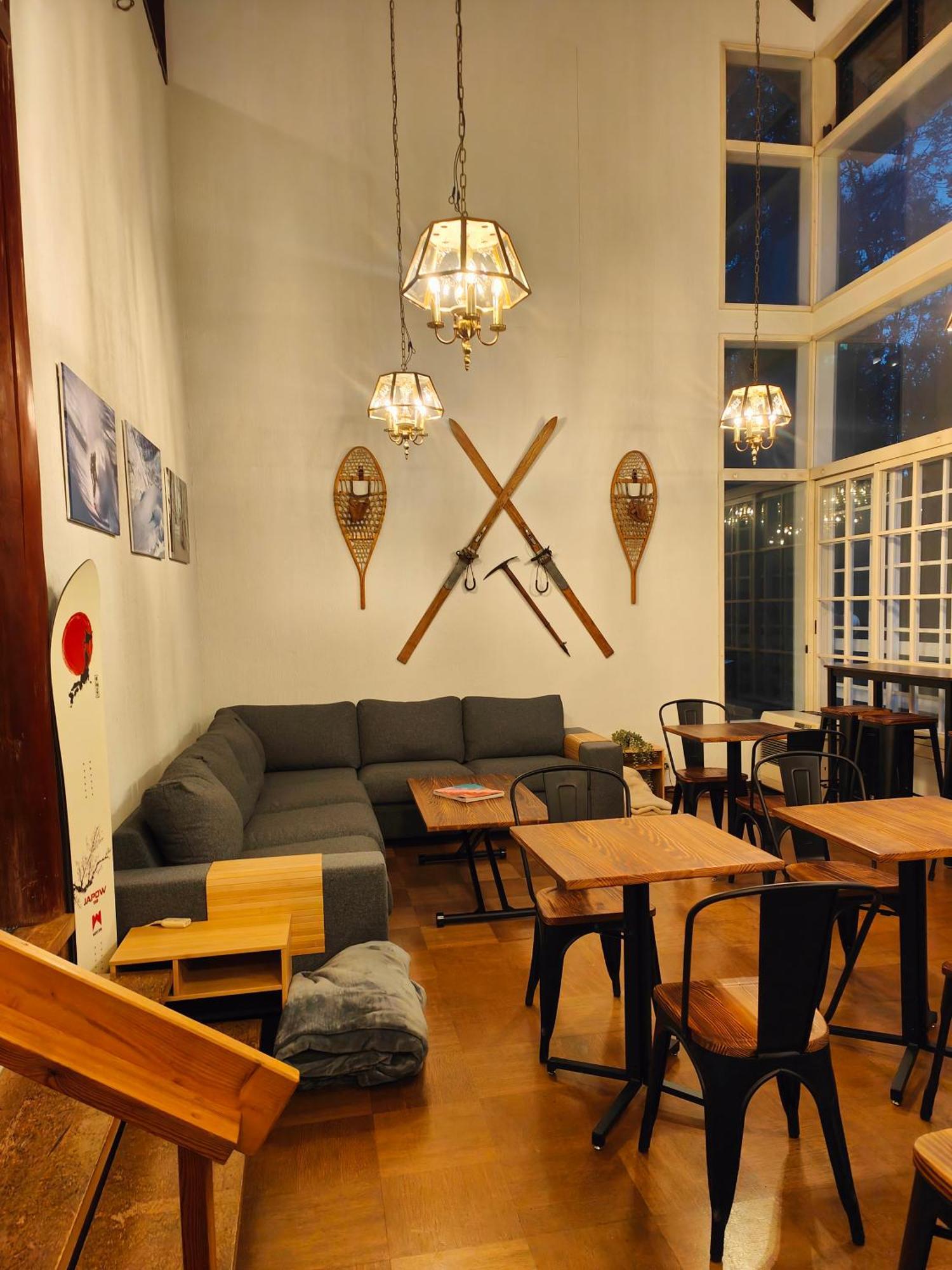 Hotel Foxtrot Hakuba Exterior photo